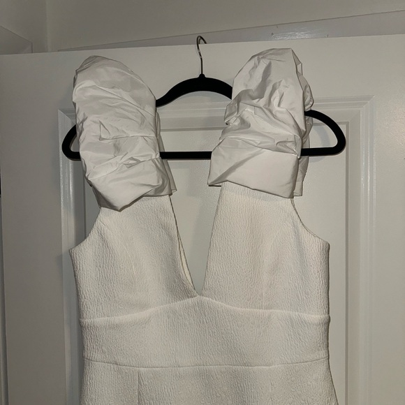 Rebecca Vallance Puff Sleeve V neck Midi dress - Picture 5 of 7